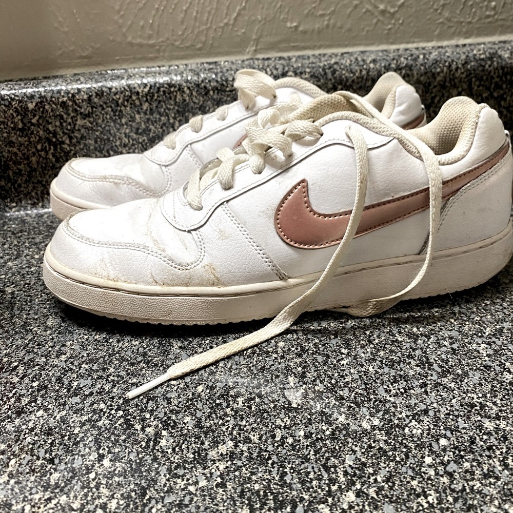 Tennis Shoes